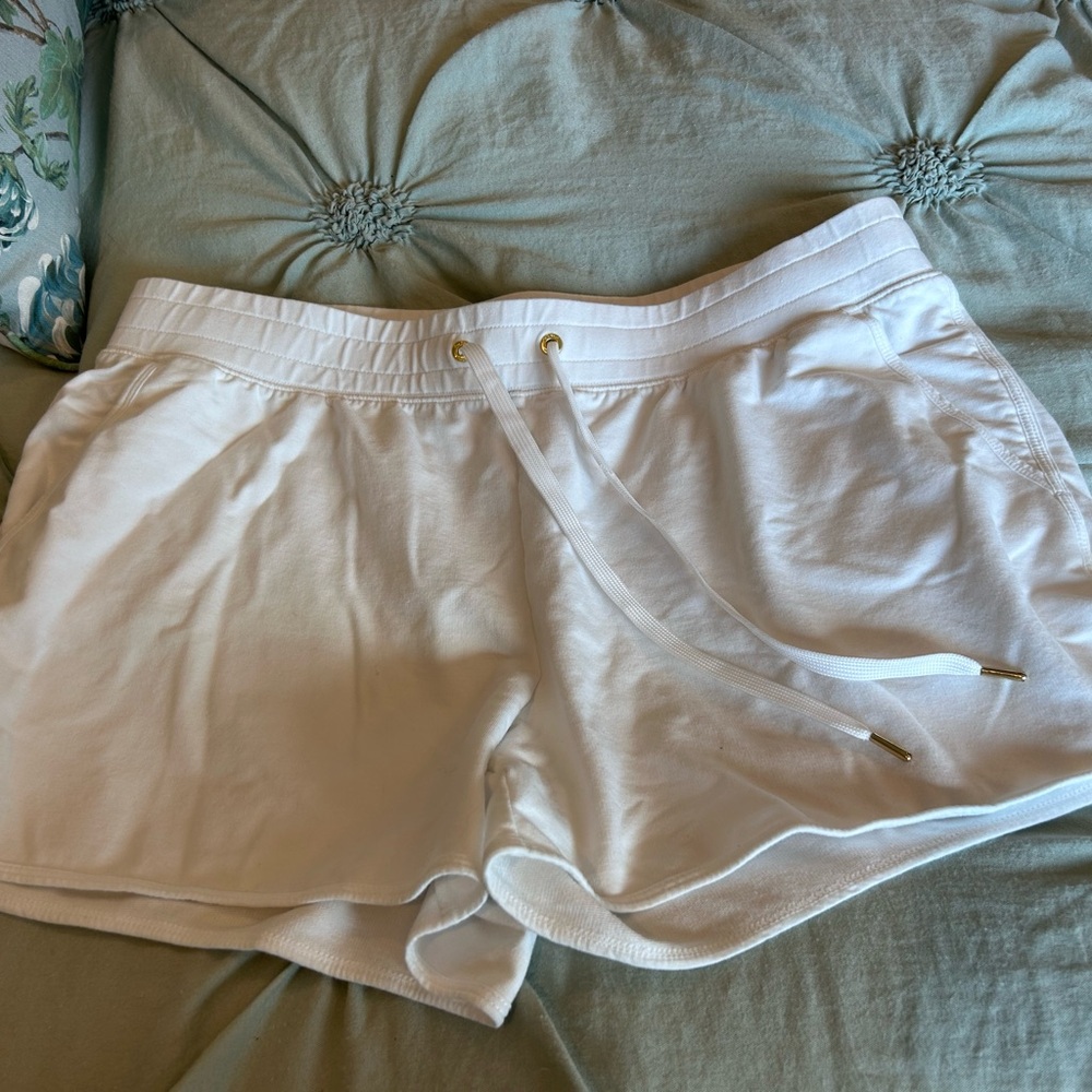 Lilly Pulitzer White Casual Drawstring Shorts-XL; Never Worn